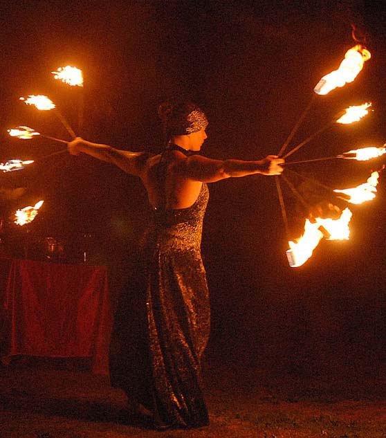 Artistes & divertissement 3 Agence événementielle, Cracheur de feu Maroc, soirée privé, ,marrakech, totem events, paris